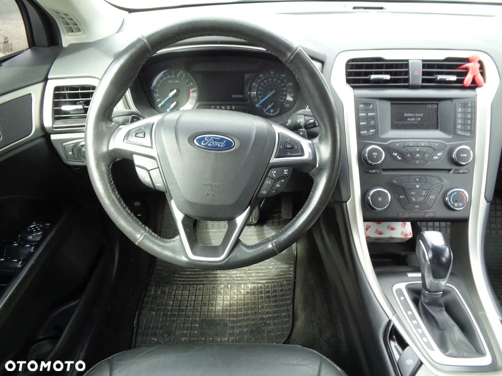 Ford Fusion 2.0 EcoBoost Titanium - 14
