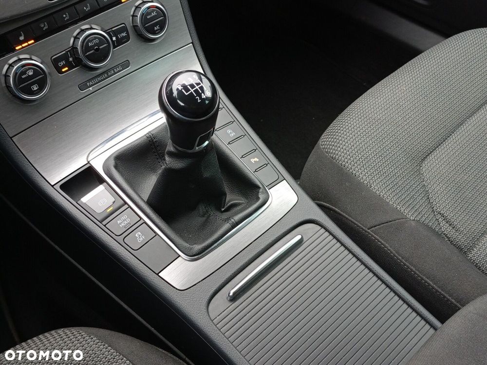 Volkswagen Passat 1.6 TDI Trendline - 20