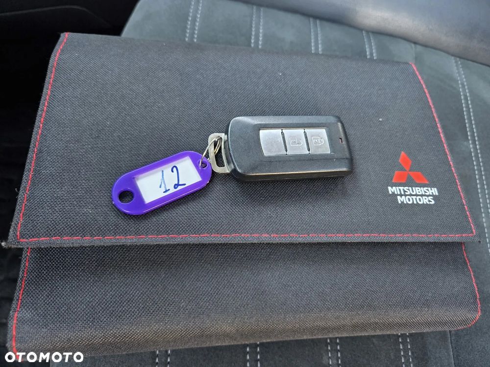 Mitsubishi Outlander - 4