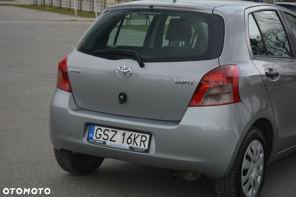 Toyota Yaris - 11