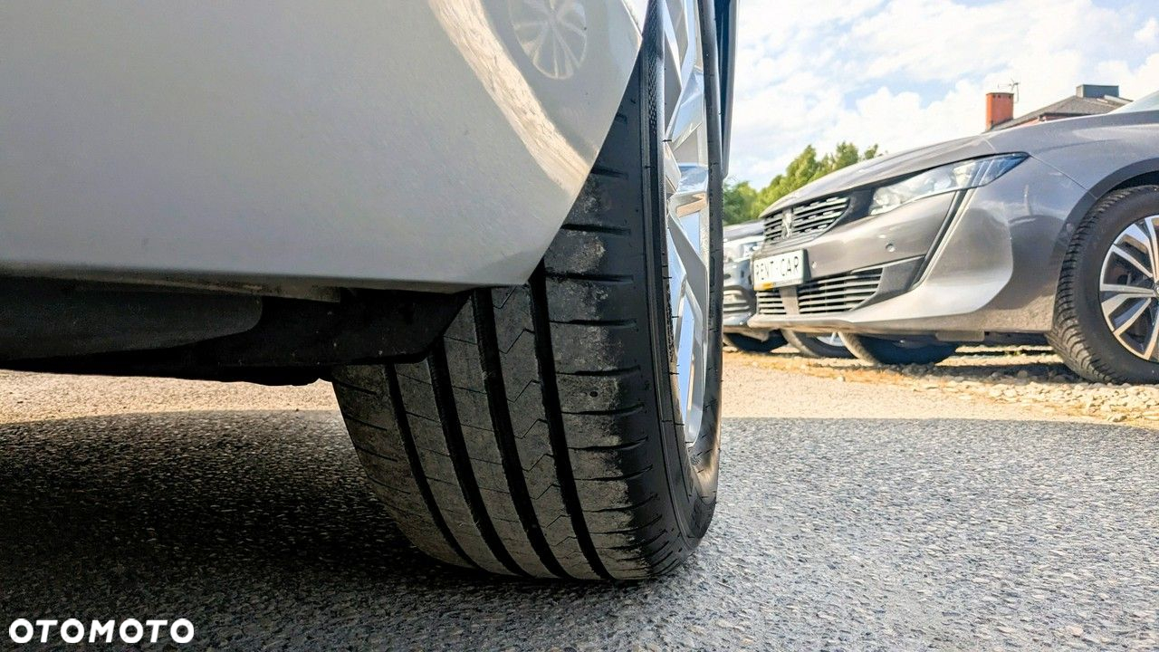Volkswagen Passat - 38