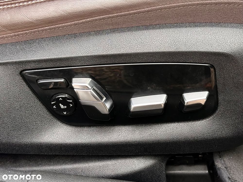 BMW Seria 5 530i Luxury Line - 24
