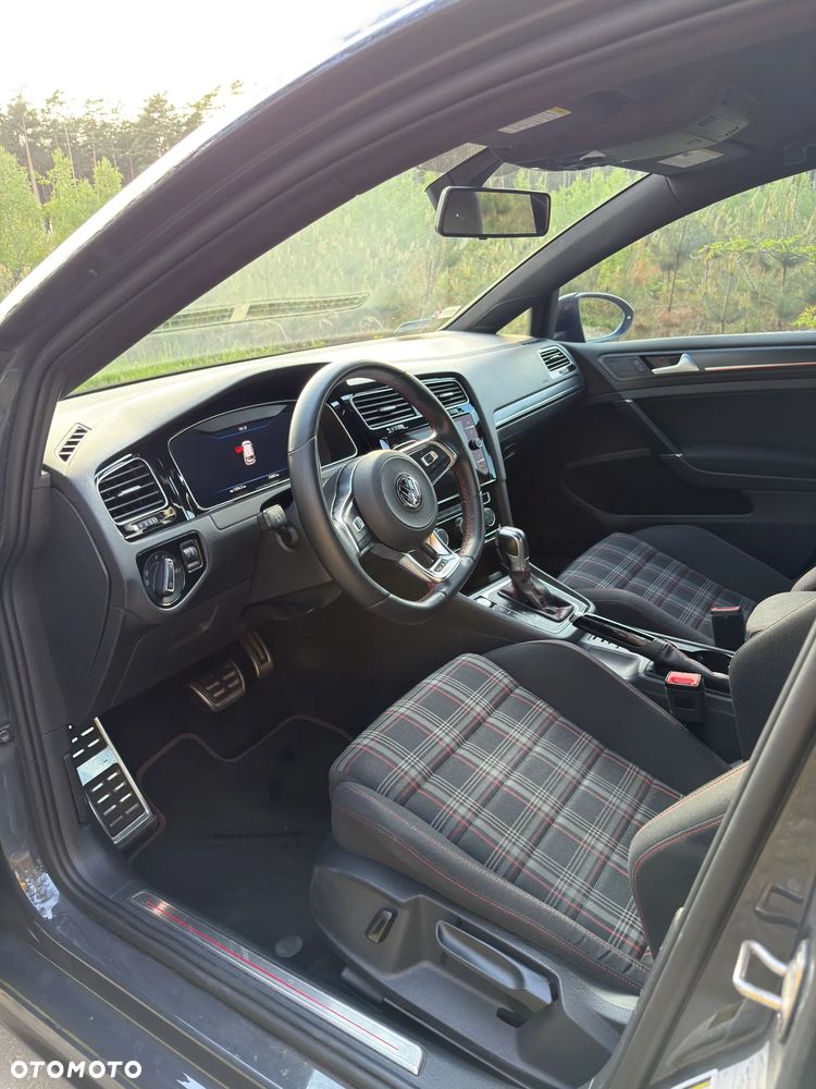 Volkswagen Golf GTI (BlueMotion Technology) DSG Performance - 10