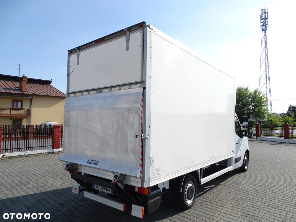 Renault Master , Kontener z windą - 5