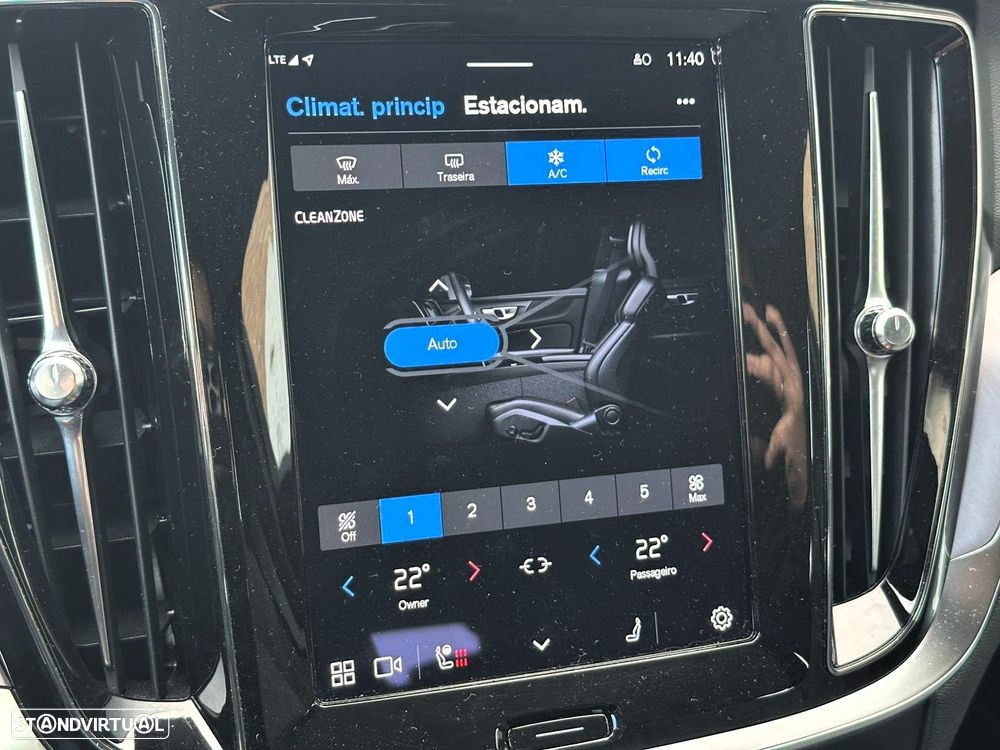 Volvo XC 60 T6 AWD Core - 20