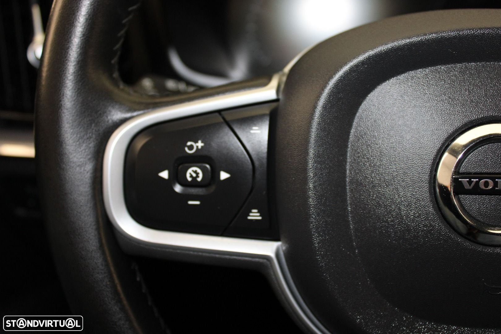 Volvo V60 2.0 T8 AWD TE Momentum - 13