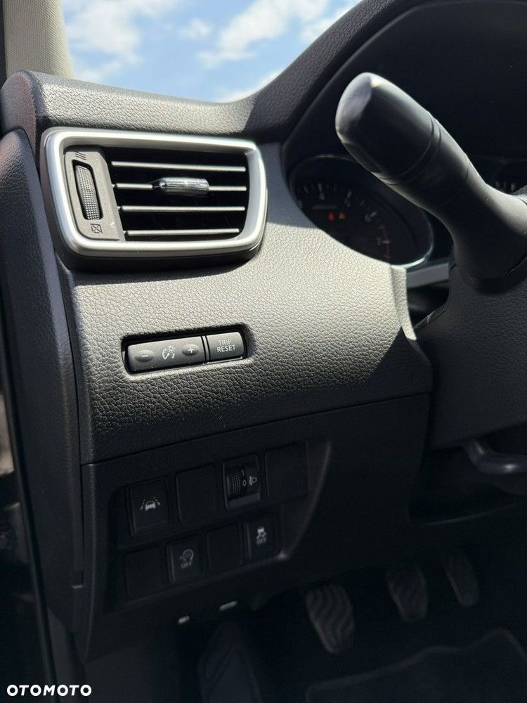 Nissan Qashqai - 24