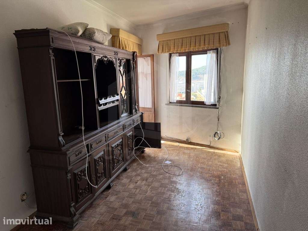 Apartamento T2 com Vista Mar no Centro de Sesimbra - Grande imagem: 4/14