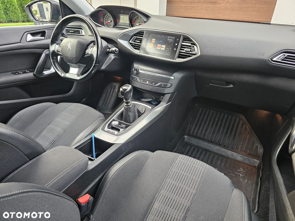 Peugeot 308 BlueHDi 130 Stop & Start Allure - 11