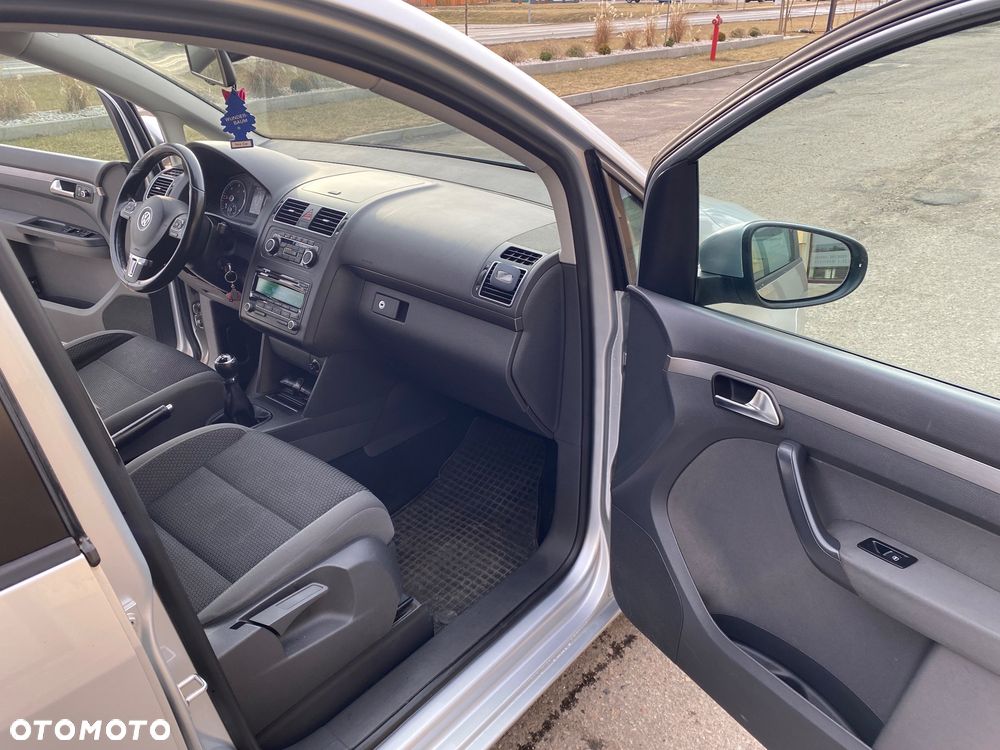 Volkswagen Touran 2.0 TDI DPF Comfortline - 9
