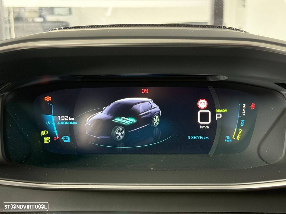 Peugeot e-208 - 43
