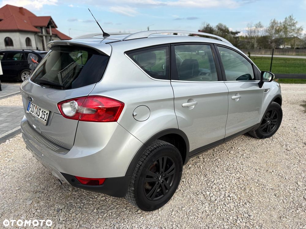 Ford Kuga 2.0 TDCi 4x4 Titanium - 24