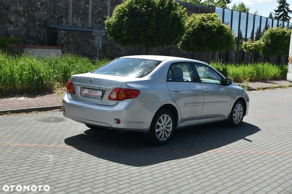 Toyota Corolla - 2