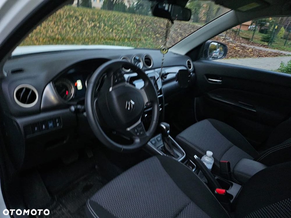 Suzuki Vitara 1.5 Strong Hybrid Elegance Sun 4WD AGS - 4
