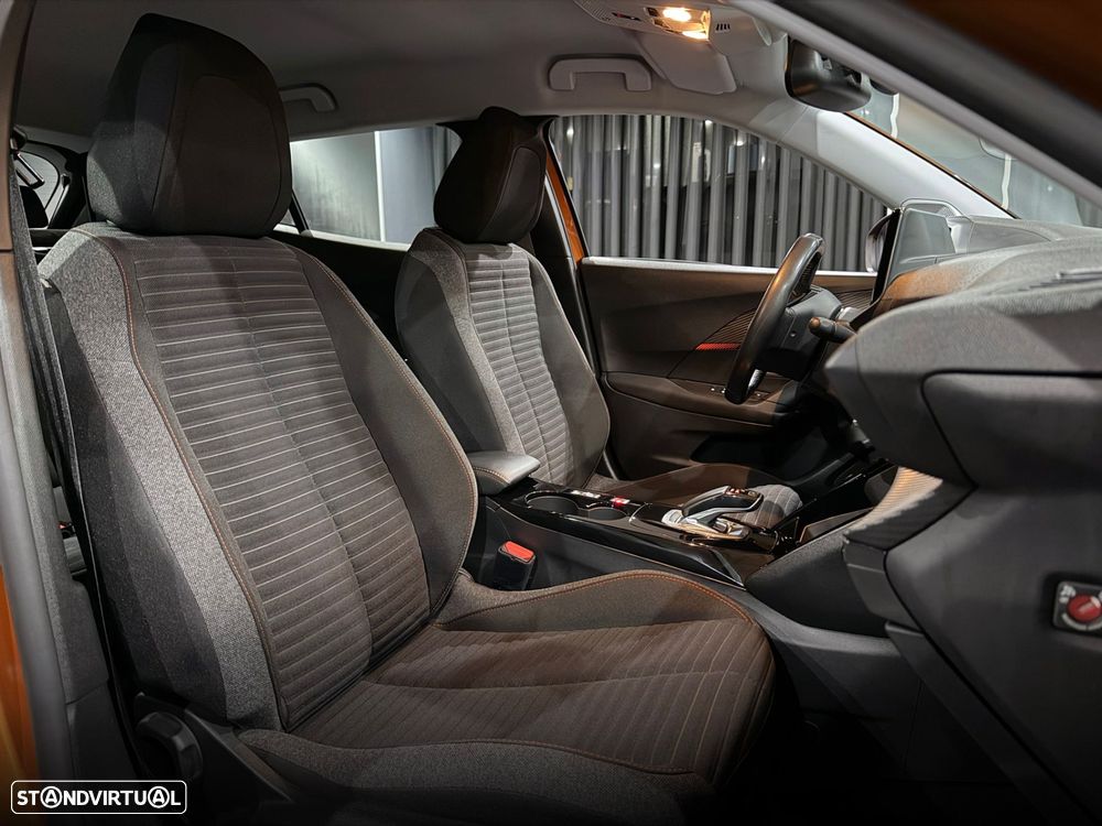 Peugeot e-2008 50 kWh Active - 31