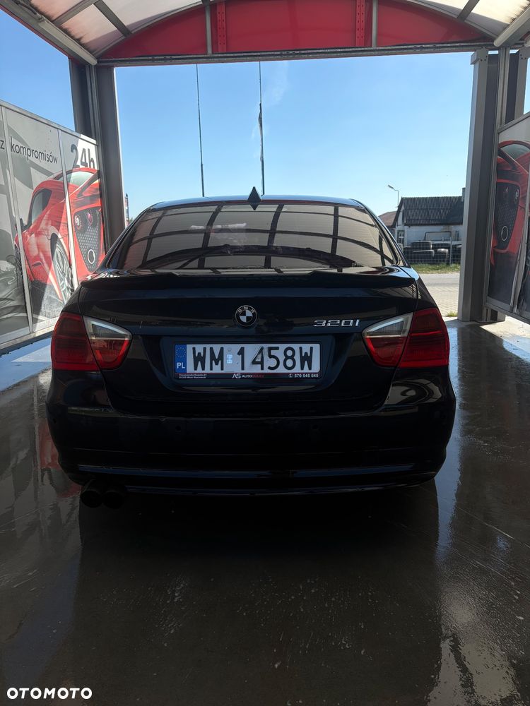 BMW Seria 3 320i - 17