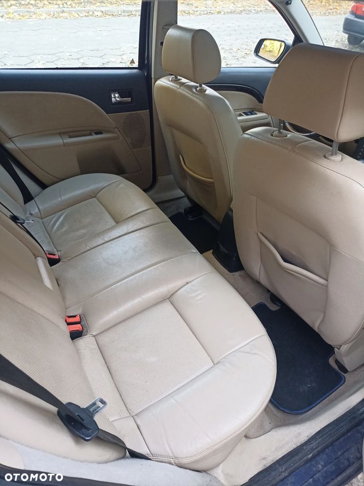 Ford Mondeo 2.5 V6 Ghia X - 13
