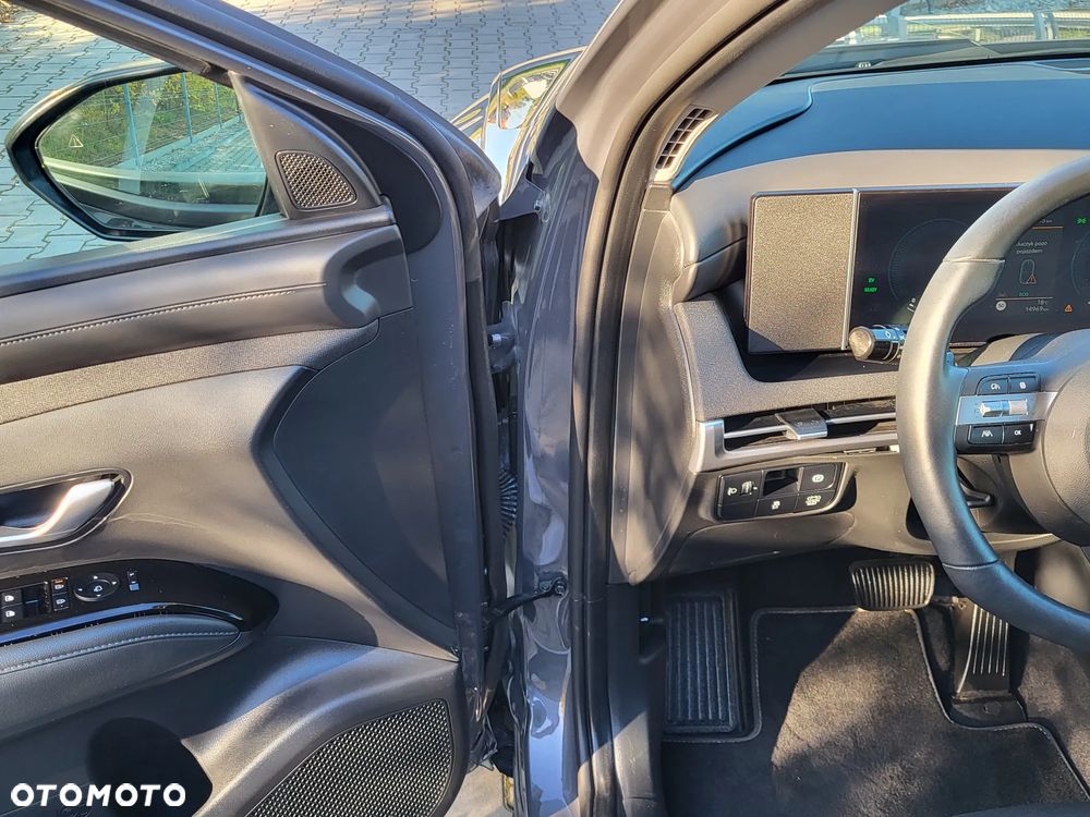 Hyundai Tucson 1.6 T-GDi HEV Modern 2WD - 31