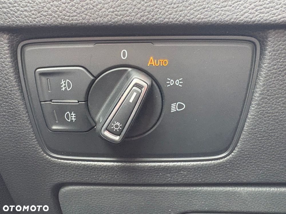 Volkswagen Passat - 26