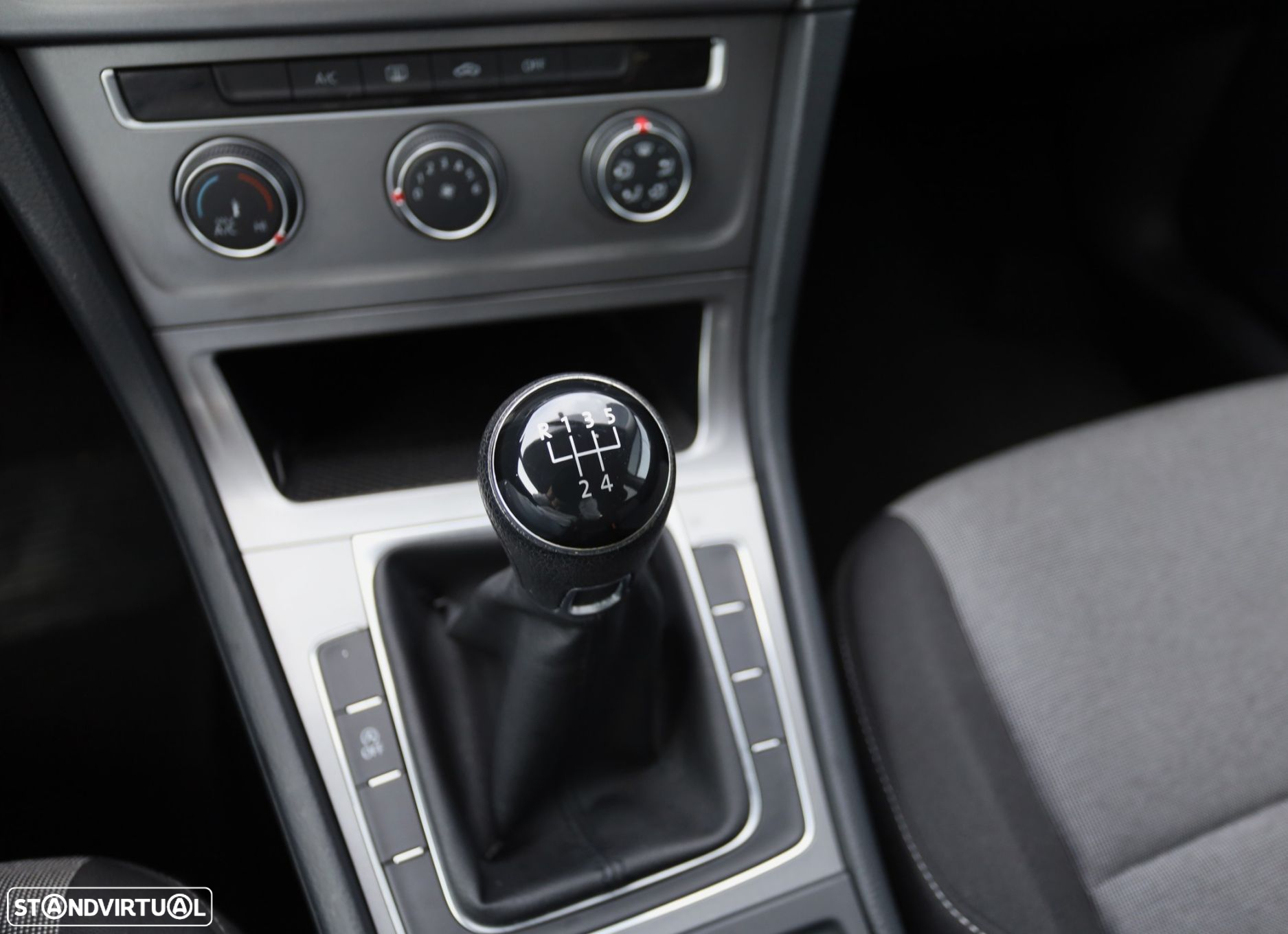 VW Golf 1.6 TDi Trendline - 8