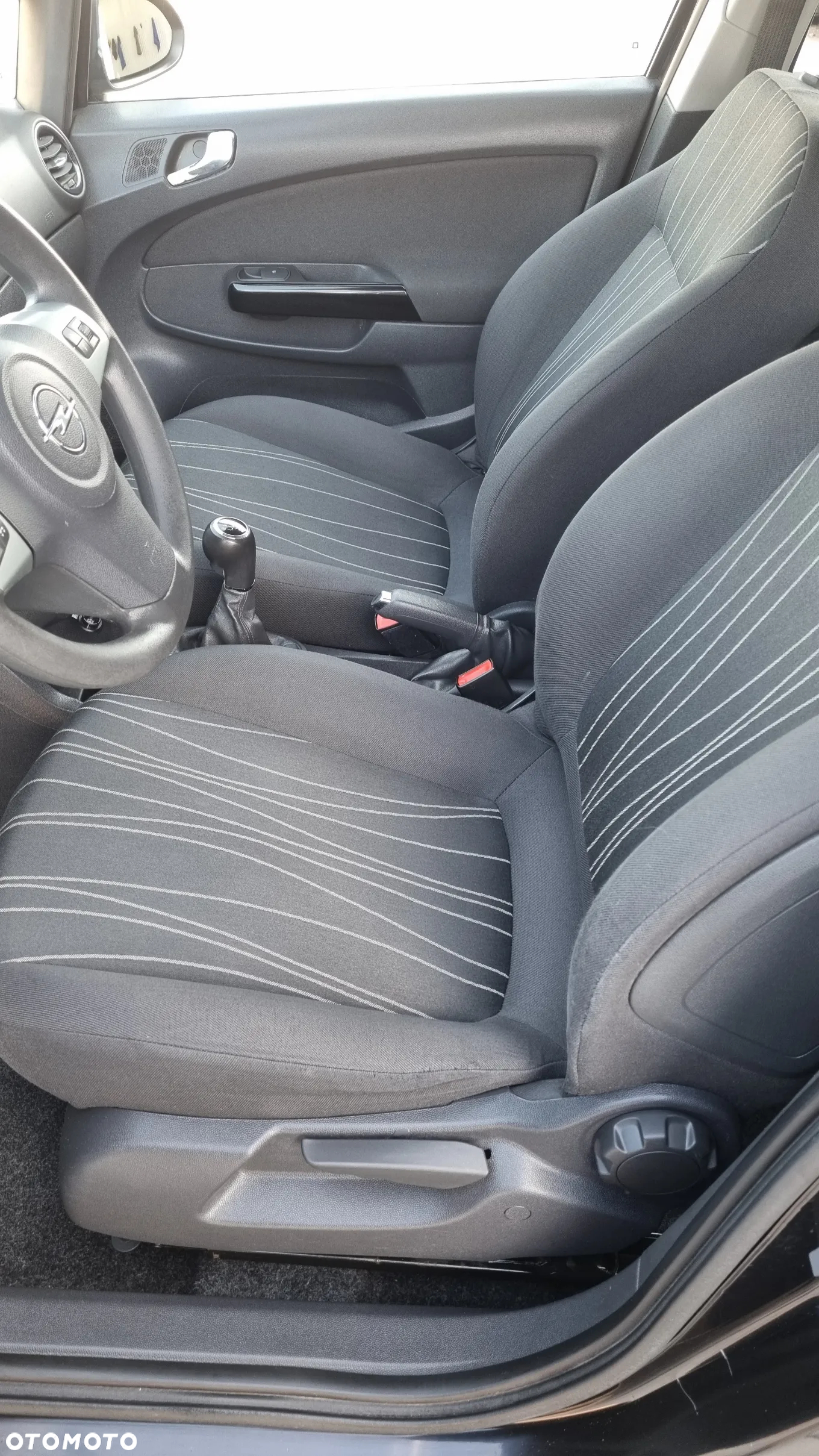 Opel Corsa 1.2 16V - 17
