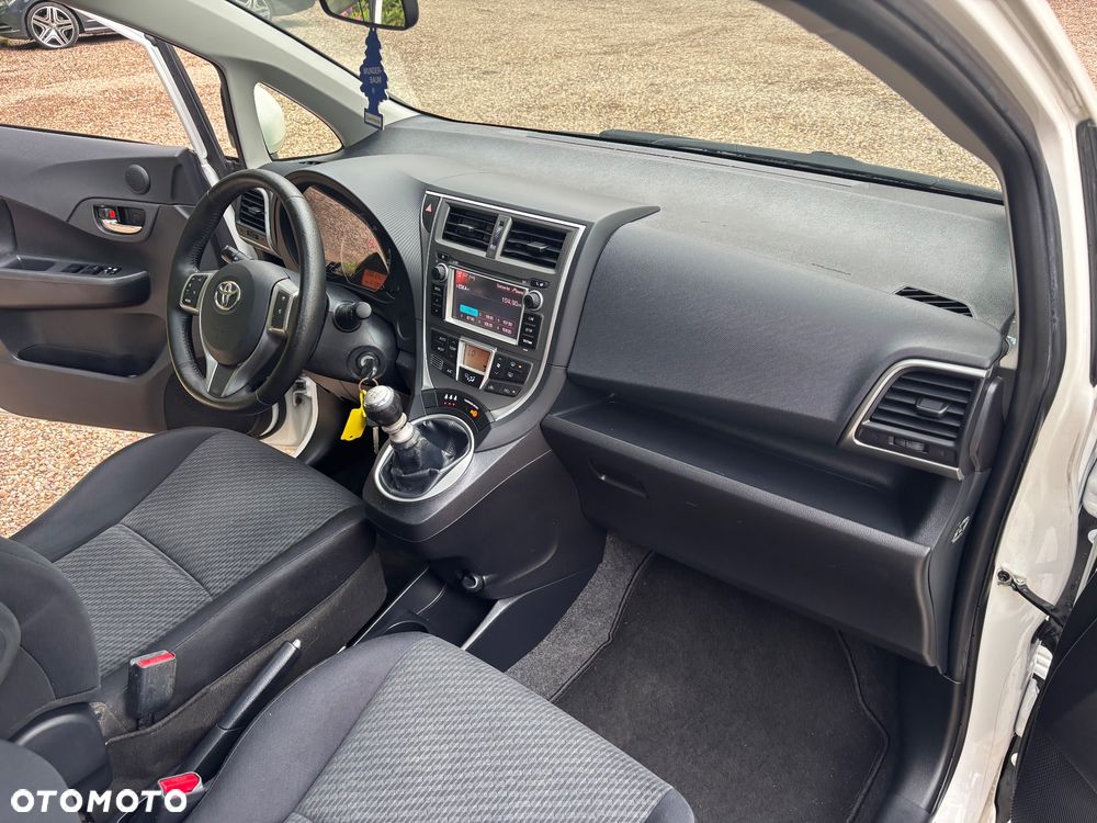 Toyota Verso S 1.33 Premium - 25