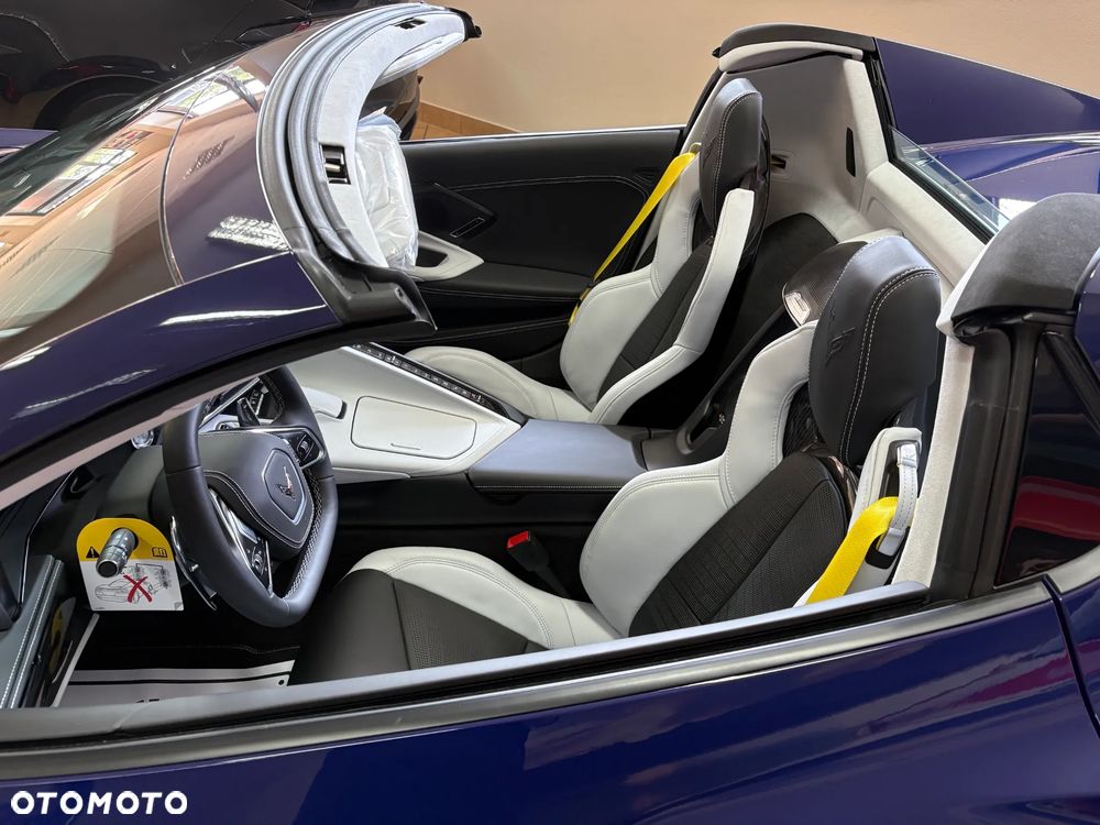 Chevrolet Corvette - 13