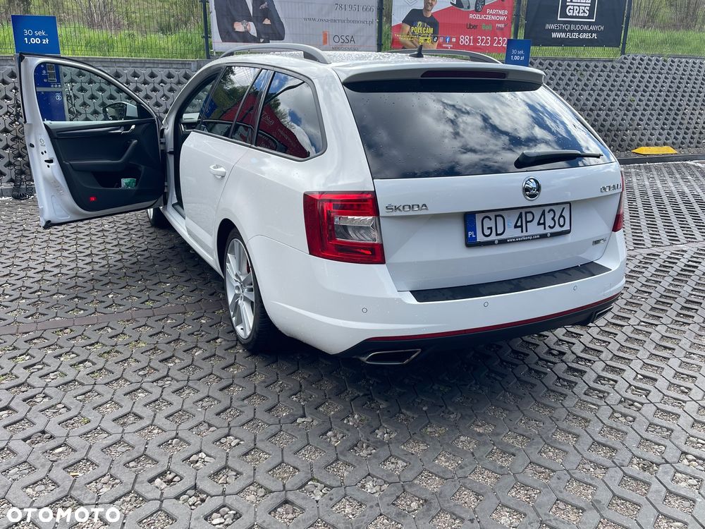 Skoda Octavia 2.0 TDI DSG RS - 10