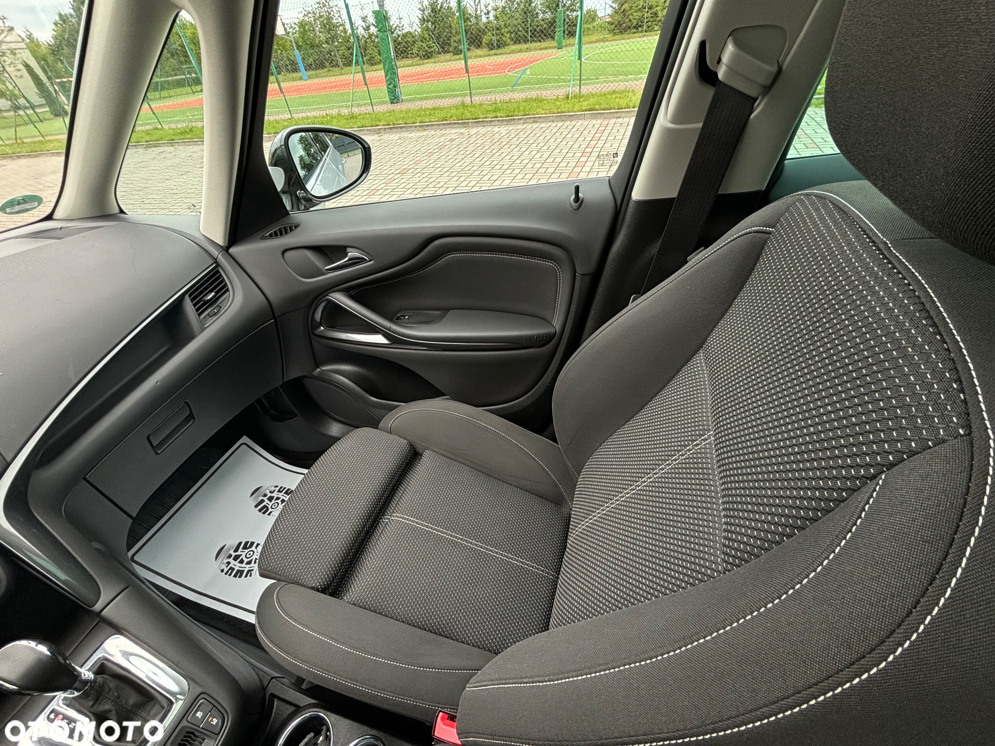 Opel Zafira Tourer 2.0 CDTI Automatik Business Innovation - 26