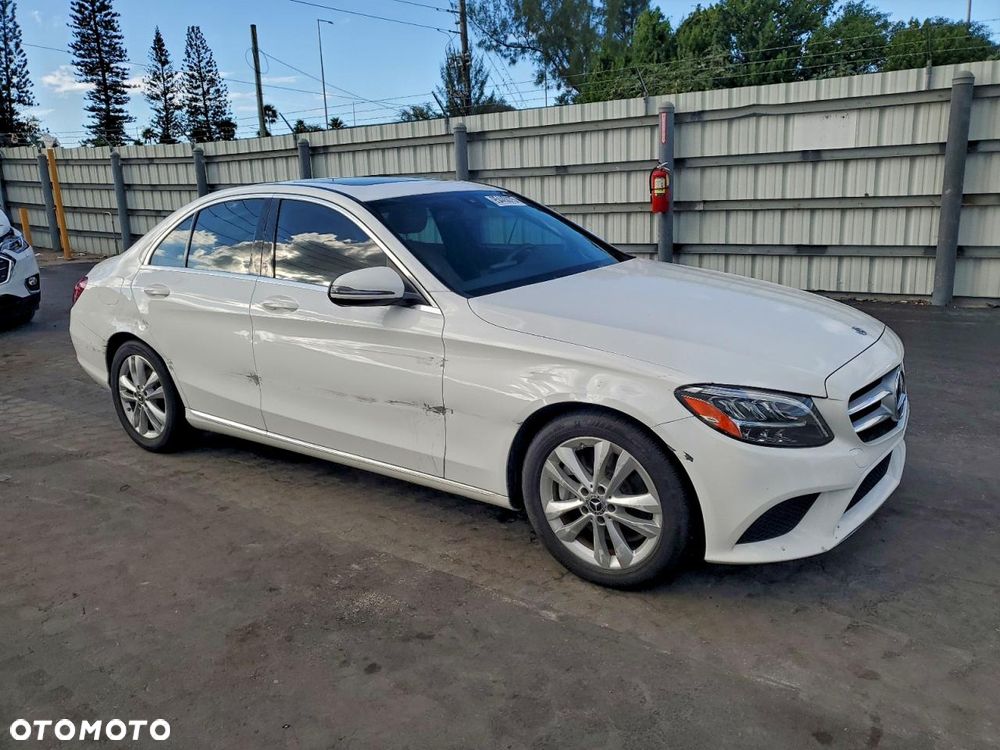 Mercedes-Benz Klasa C 300 9G-TRONIC - 5