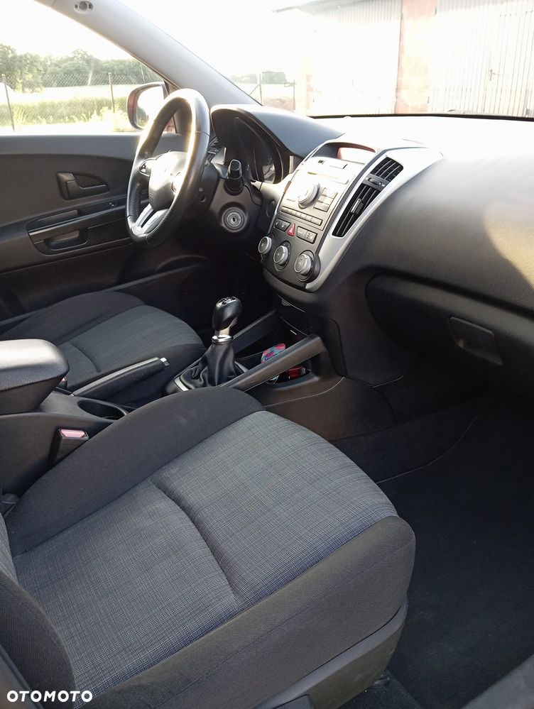 Kia Ceed 1.4 CVVT Attract - 9