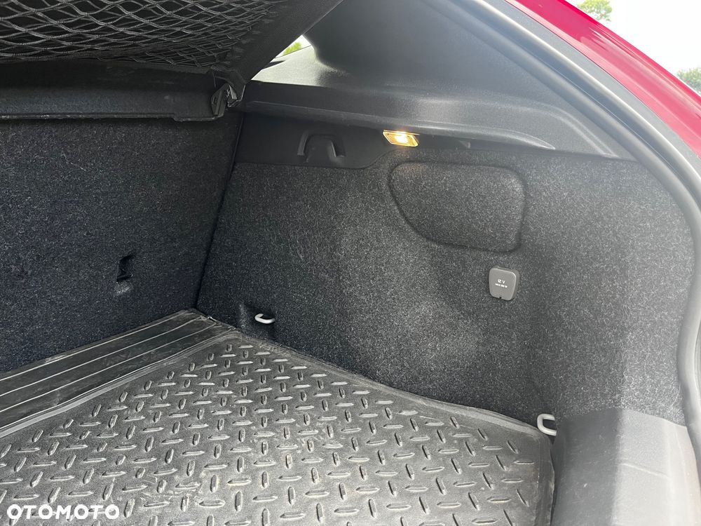 Volvo V40 D3 Summum - 18