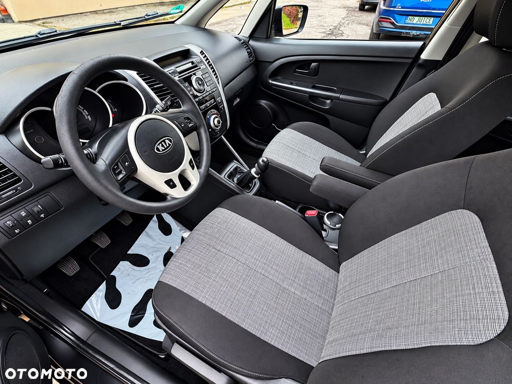 Kia Venga - 13
