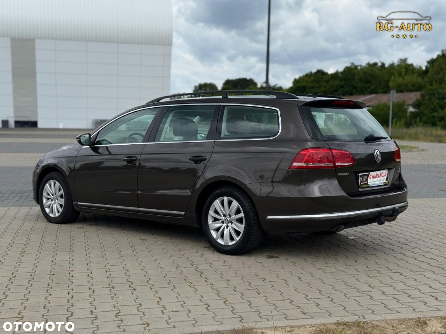 Volkswagen Passat - 13