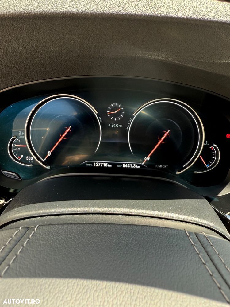 BMW Seria 5 520d Aut. Luxury Line - 39