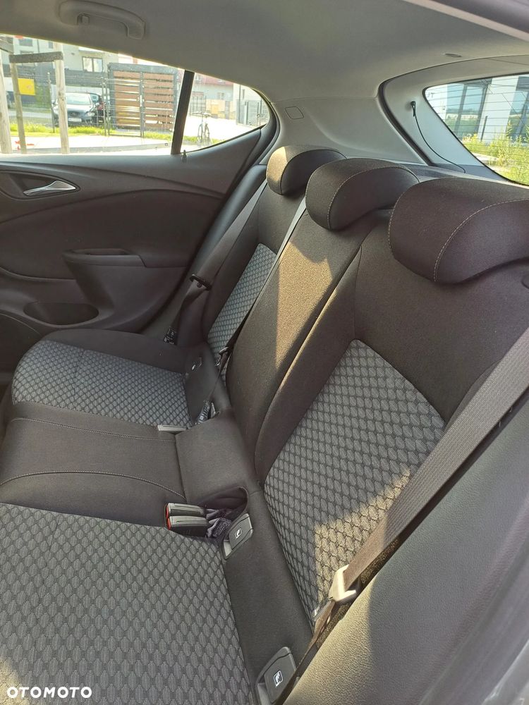 Opel Astra 1.4 T Dynamic - 9