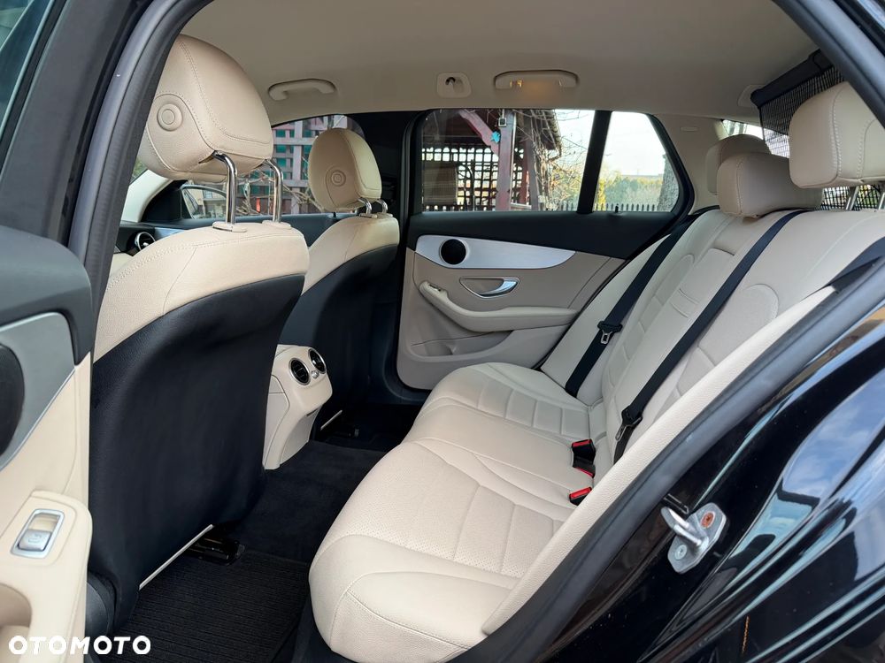 Mercedes-Benz Klasa C 180 9G-TRONIC Avantgarde - 18