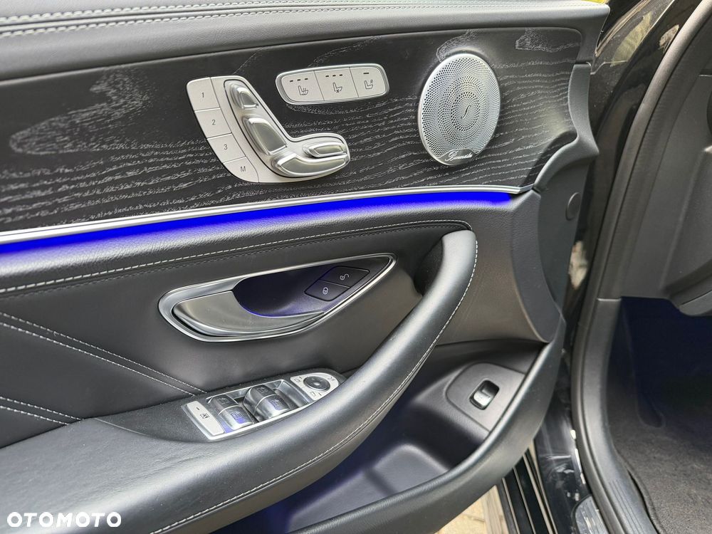 Mercedes-Benz Klasa E AMG 63 S 4Matic+ 9G-TRONIC - 17