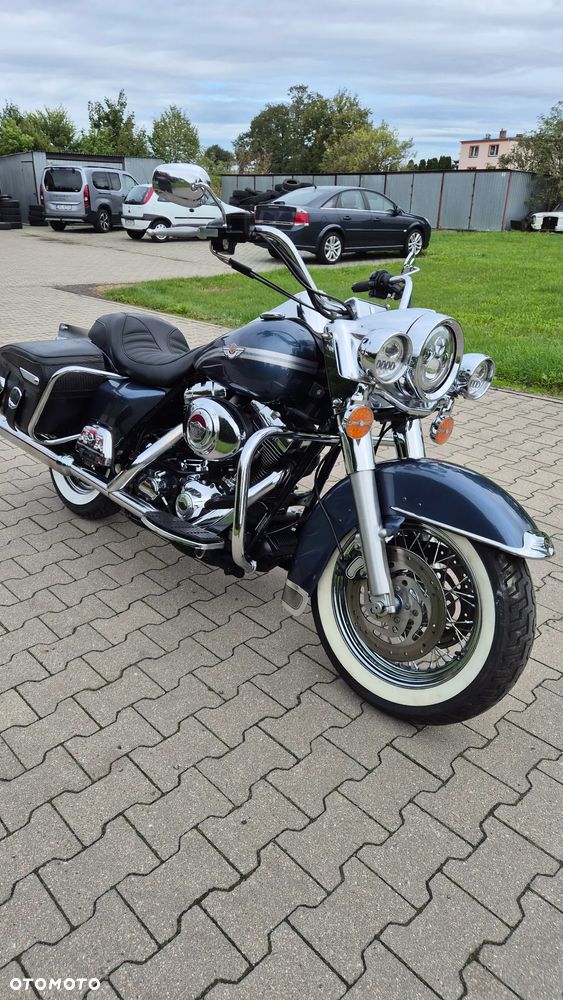 Harley-Davidson Touring Road King - 16