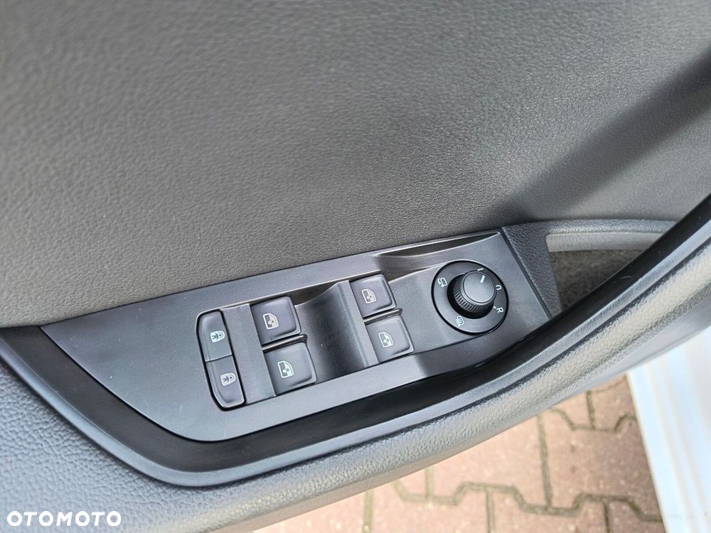 Skoda Superb 2.0 TDI Ambition - 11