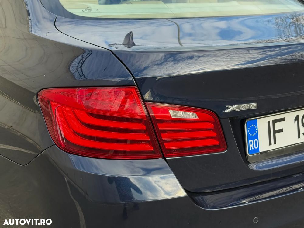 BMW Seria 5 528i xDrive Aut. - 36