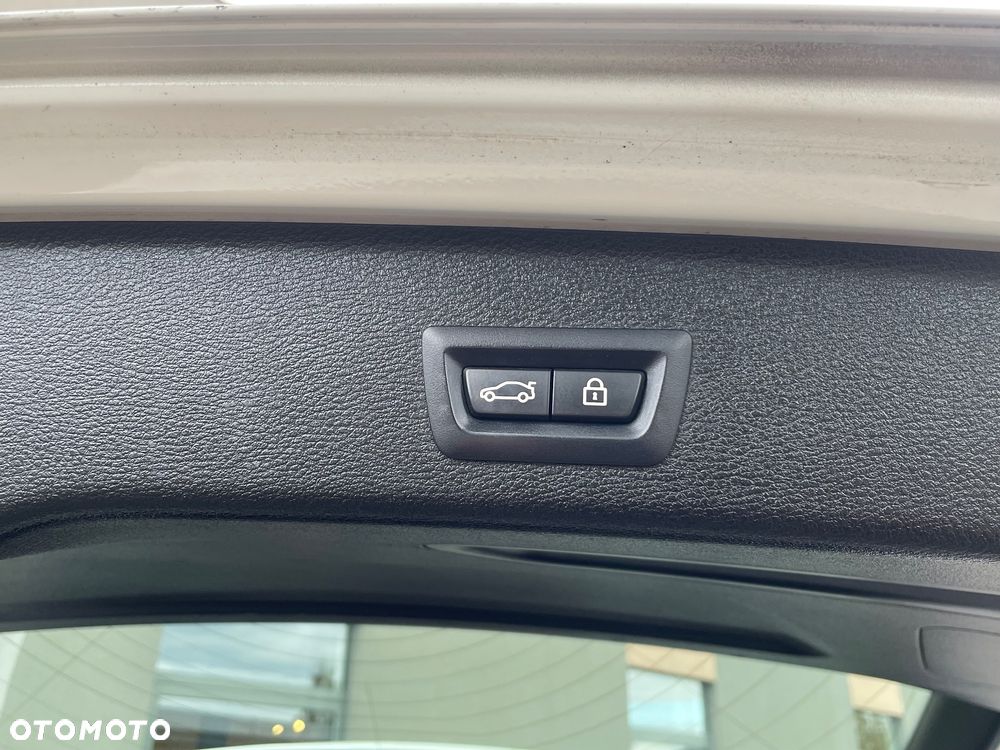 BMW X3 xDrive20d - 27