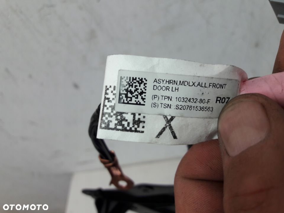Tesla Model X instalacja elektryczna drzwi lewe - 3