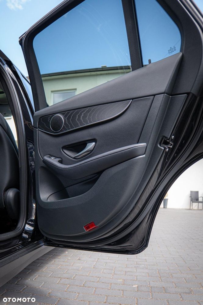 Mercedes-Benz GLC 220 d 4-Matic - 3