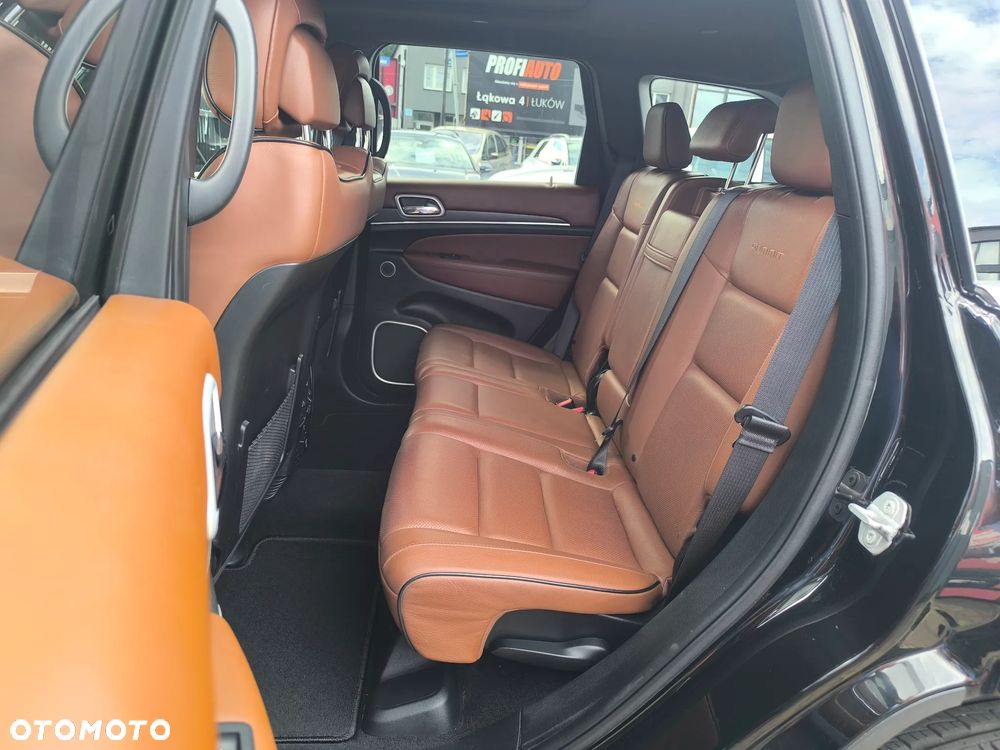 Jeep Grand Cherokee - 25
