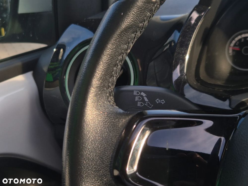 Volkswagen up! - 8