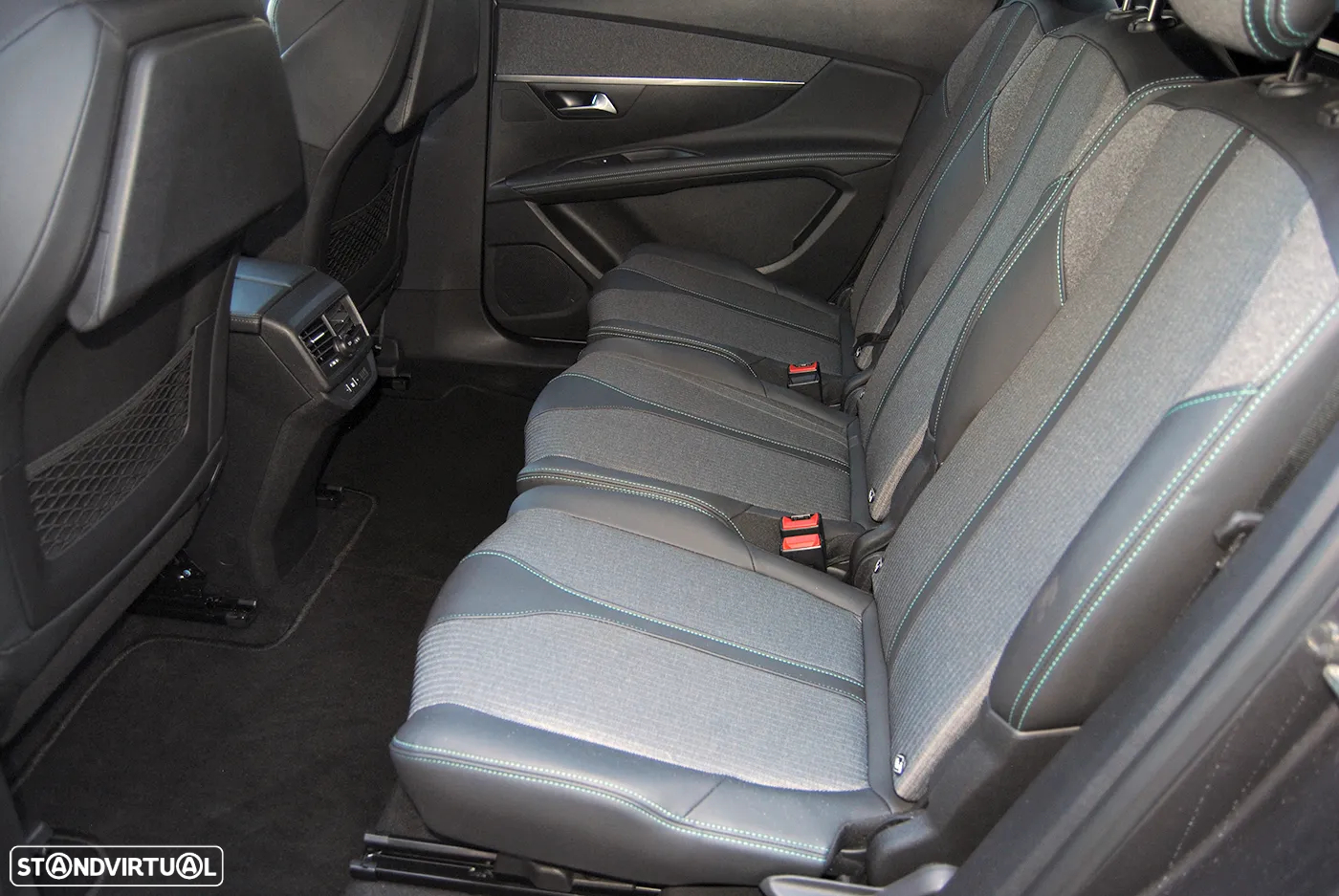 Peugeot 5008 1.5 BlueHDi Allure Pack EAT8 - 18