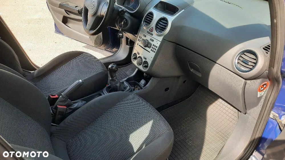 Opel Corsa 1.2 16V Essentia - 15