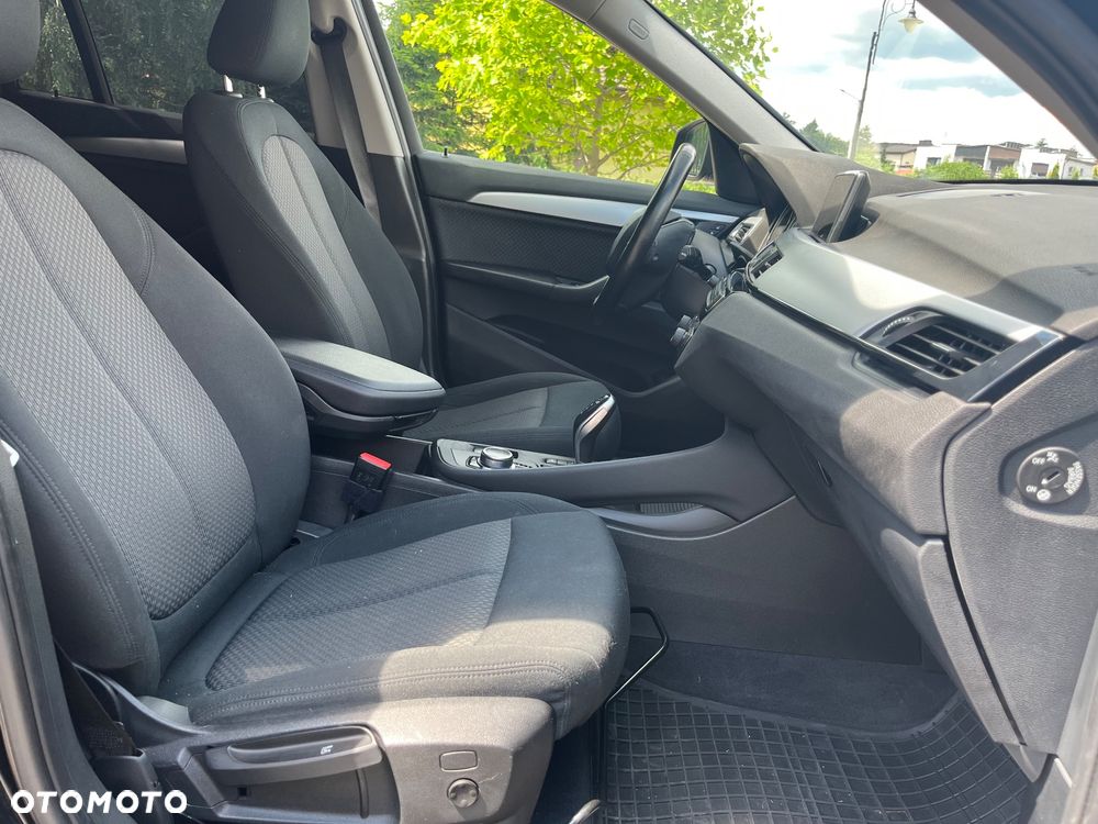 BMW X1 xDrive18d Business Edition - 22
