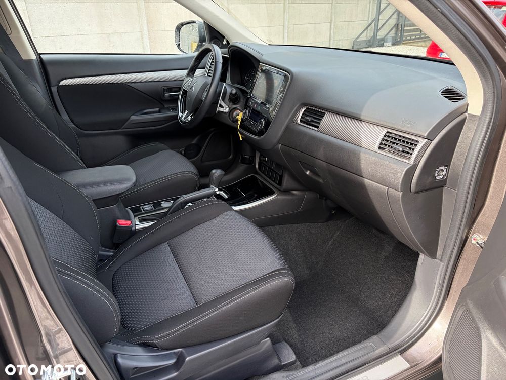 Mitsubishi Outlander 2.0 2WD CVT Edition - 24